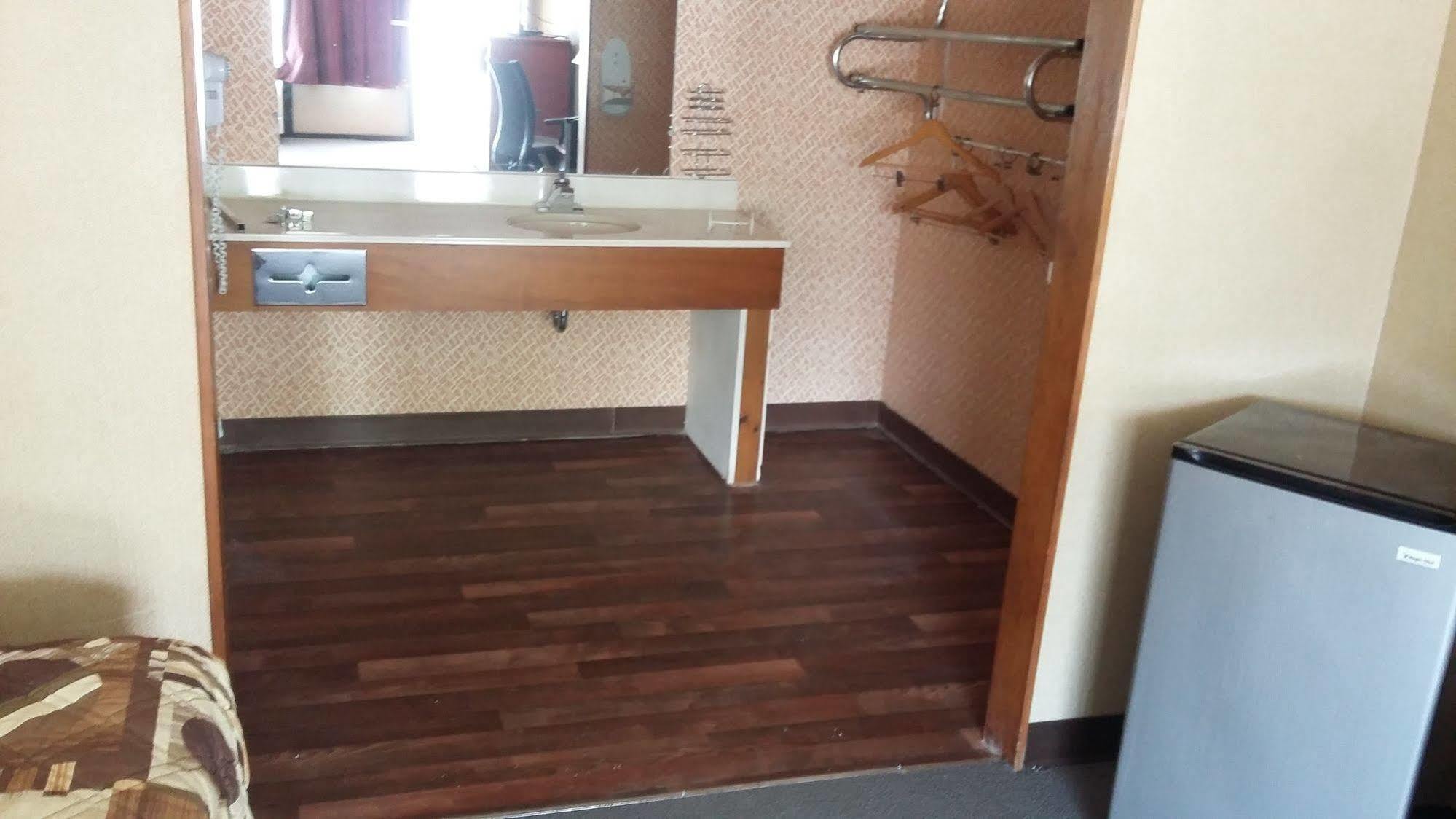Paris Inn And Suites Luaran gambar